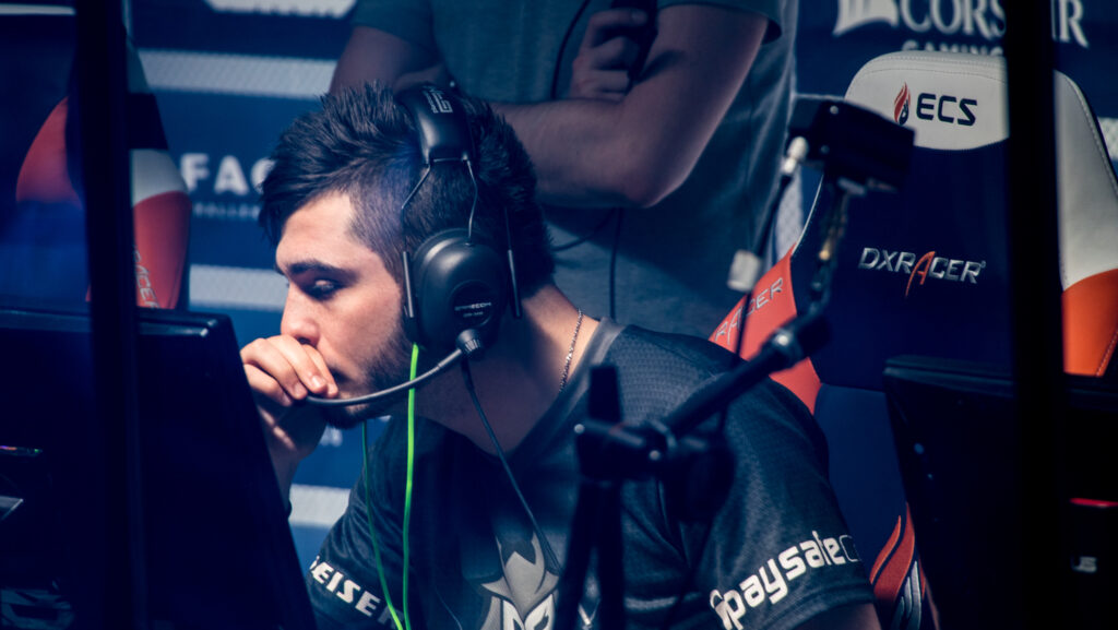 Shox deep in thought while facing off against fnatic (Credit: ECS)
